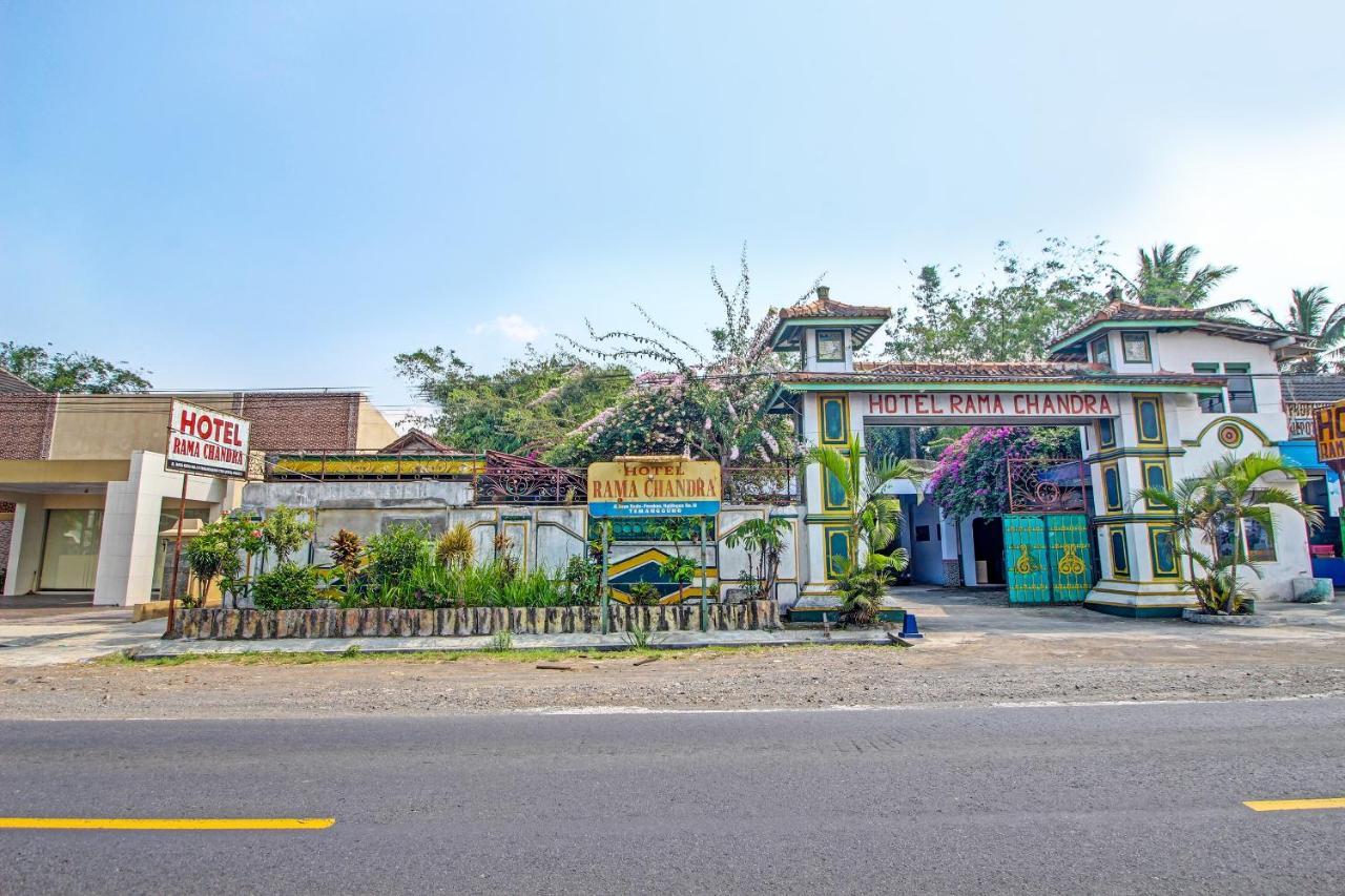 Spot On 91694 Hotel Rama Chandra Temanggung Extérieur photo