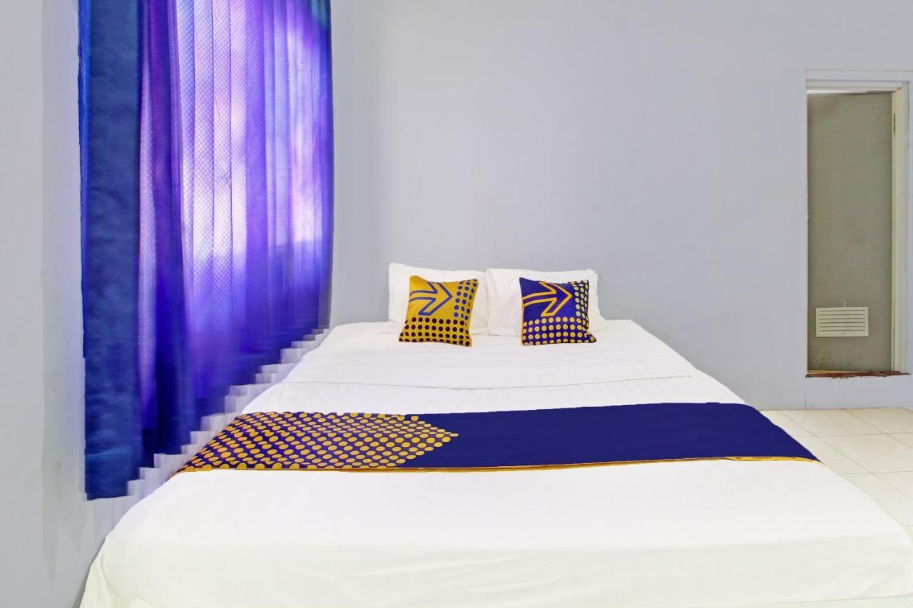 Spot On 91694 Hotel Rama Chandra Temanggung Extérieur photo