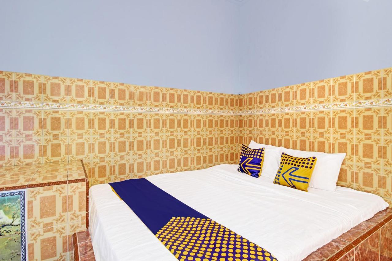 Spot On 91694 Hotel Rama Chandra Temanggung Extérieur photo