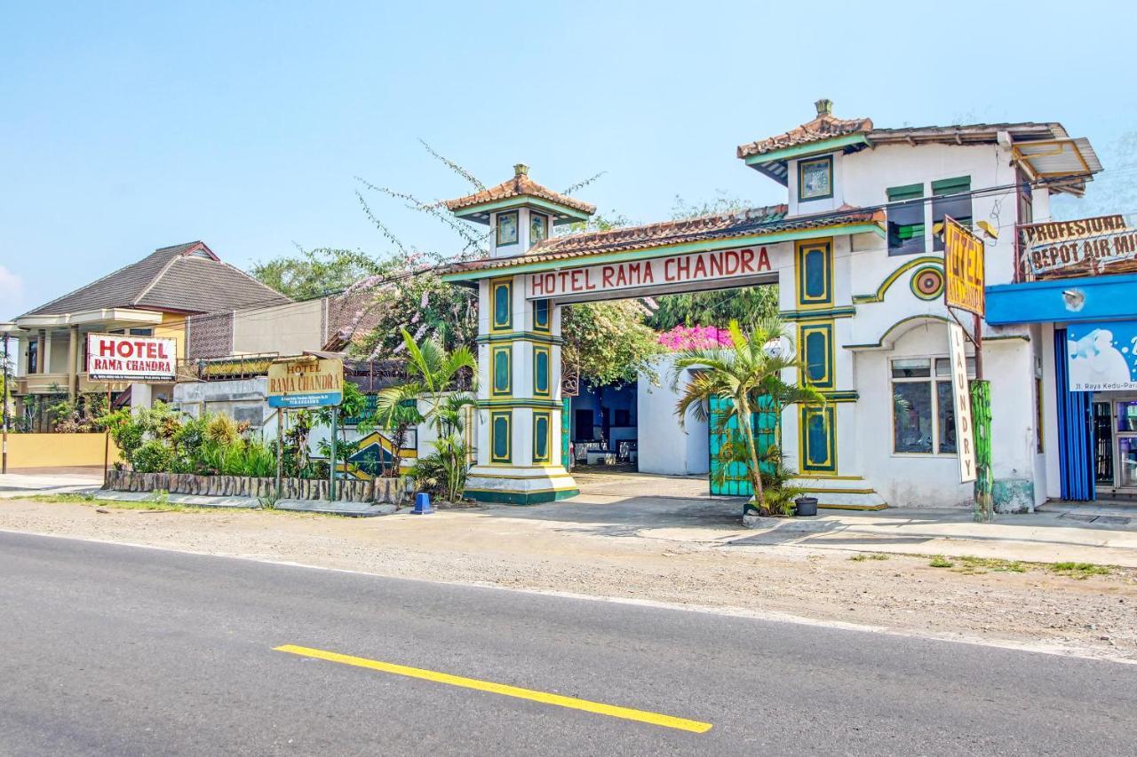 Spot On 91694 Hotel Rama Chandra Temanggung Extérieur photo