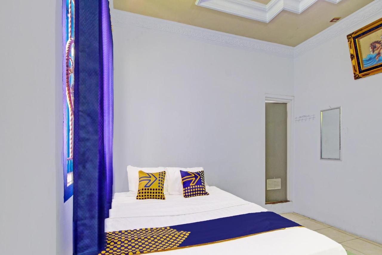 Spot On 91694 Hotel Rama Chandra Temanggung Extérieur photo